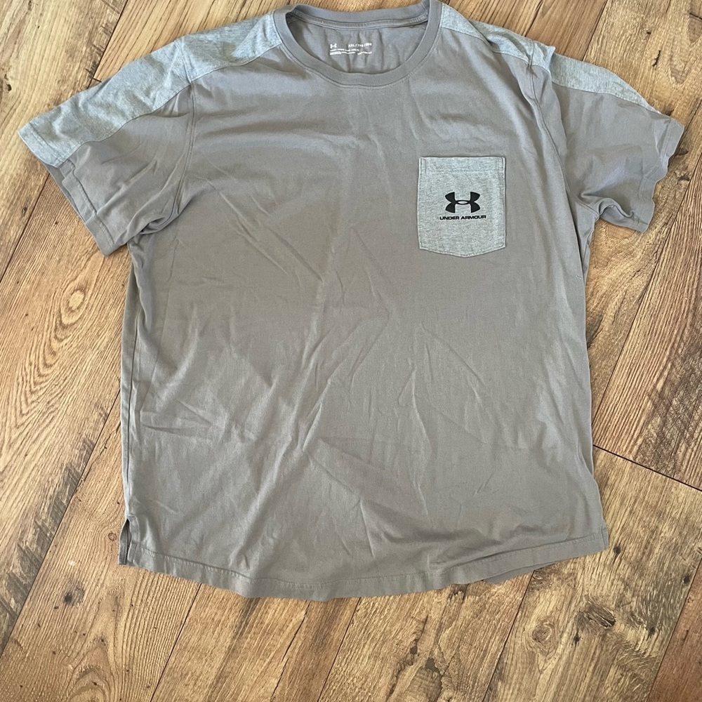 Men’s Under Armour t-shirt